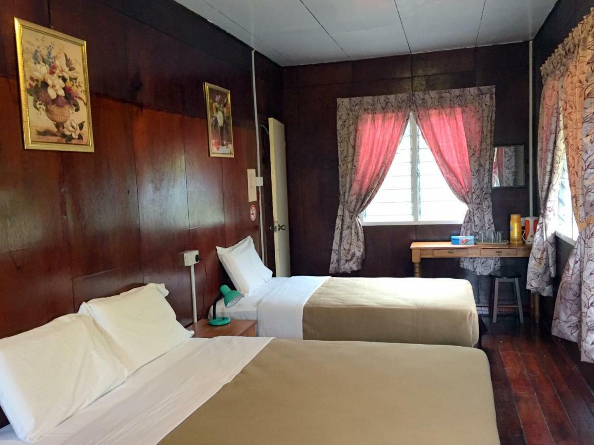Mile 36 Lodge Kampong Kundassan Extérieur photo
